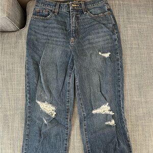 Universal thread ripped cropped jeans